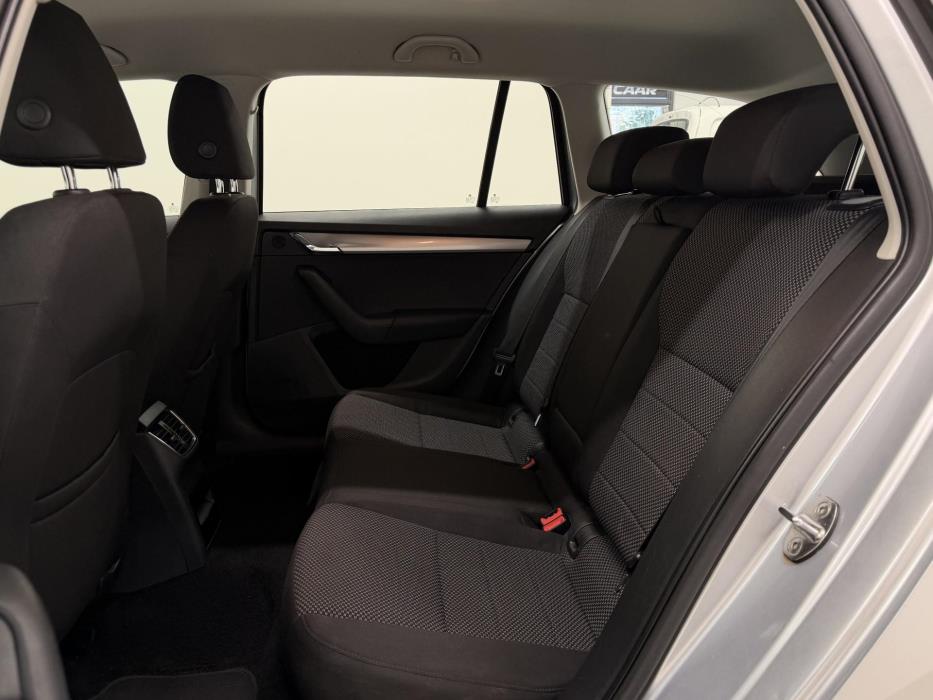 SKODA Octavia 2014
