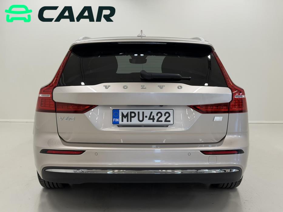 VOLVO V60 2024