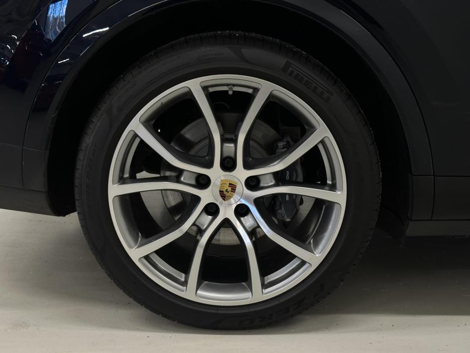 PORSCHE Cayenne 2022