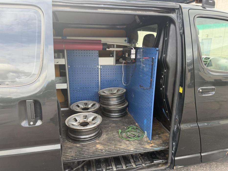 TOYOTA Hiace 2011