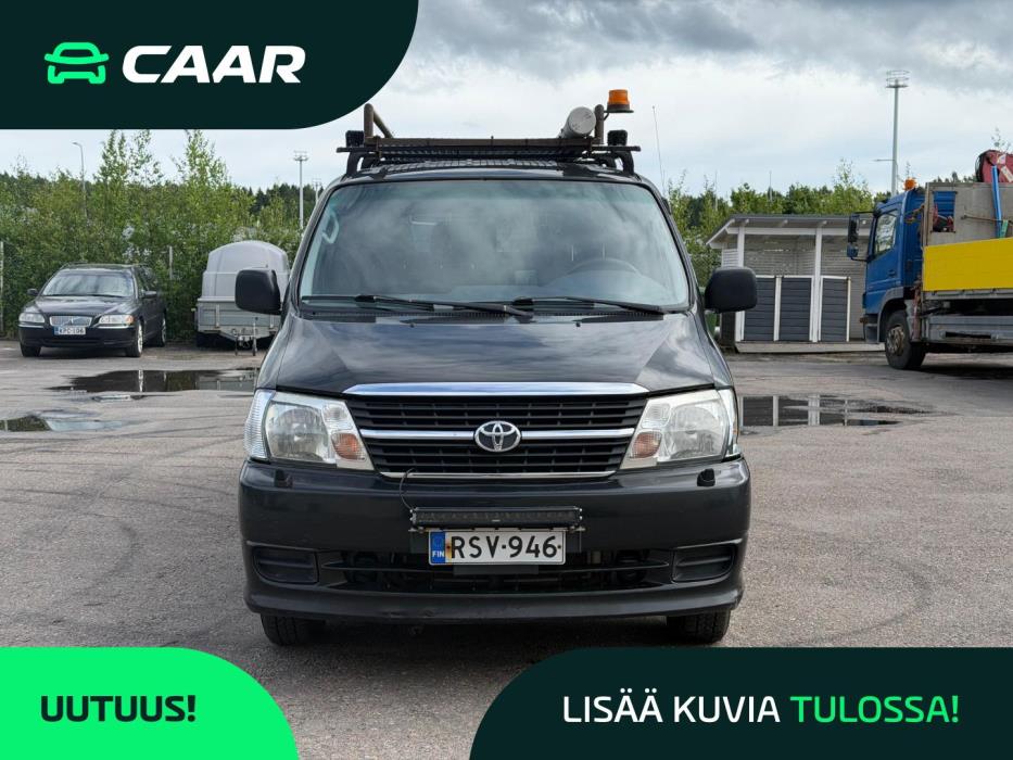 TOYOTA Hiace 2011