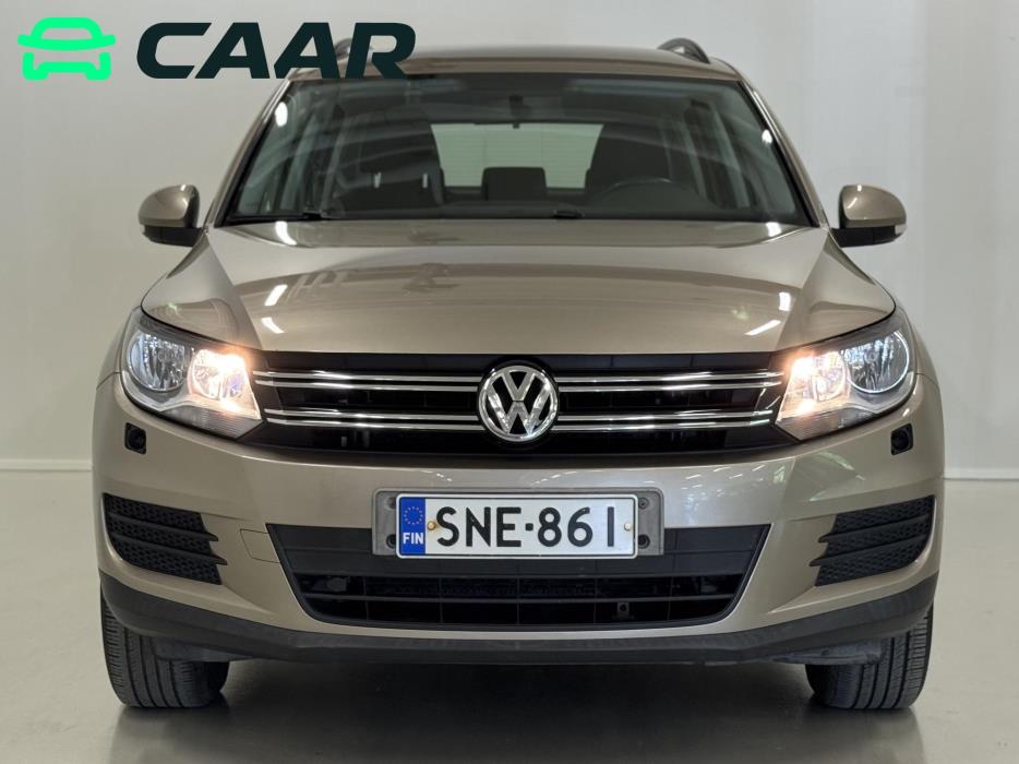 VOLKSWAGEN Tiguan 2012