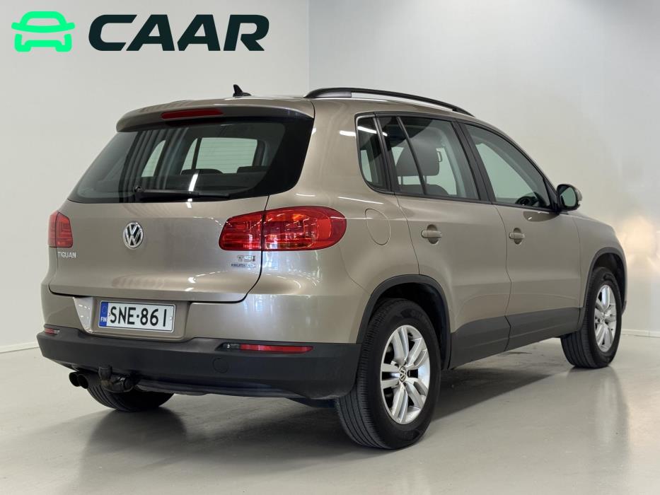 VOLKSWAGEN Tiguan 2012