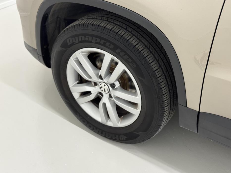 VOLKSWAGEN Tiguan 2012