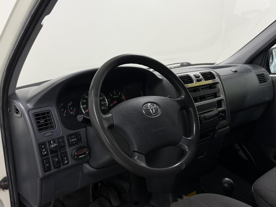 TOYOTA HIACE 2008