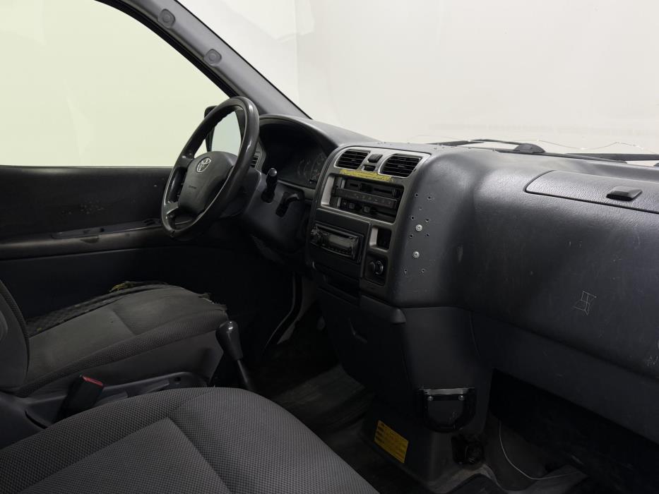 TOYOTA HIACE 2008