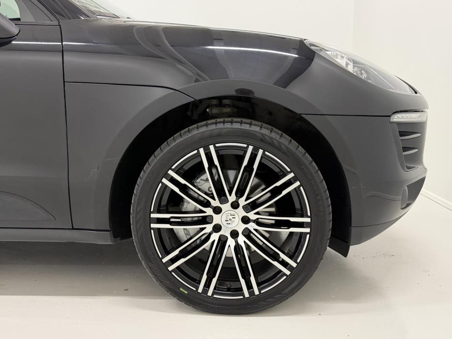 PORSCHE Macan 2015