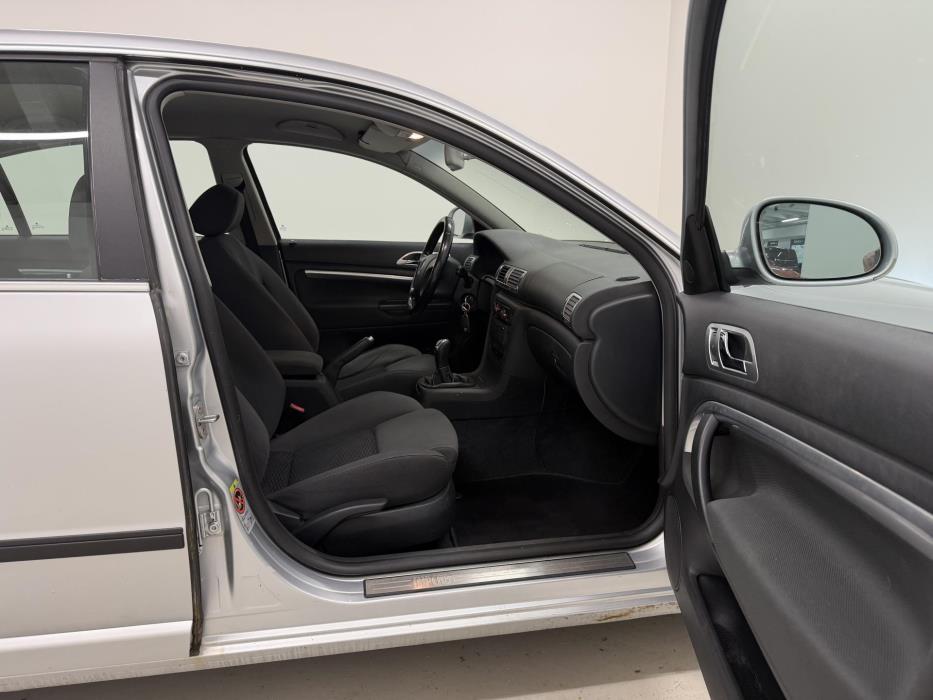 SKODA Superb 2008