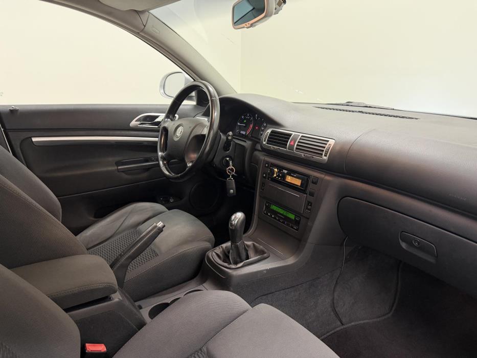 SKODA Superb 2008