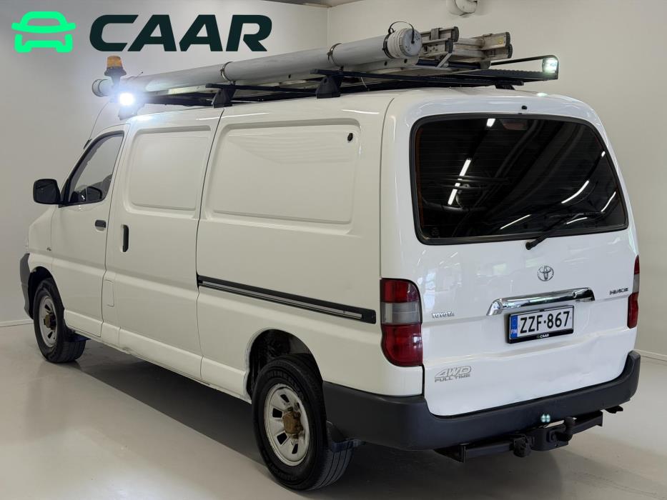 TOYOTA Hiace 2012