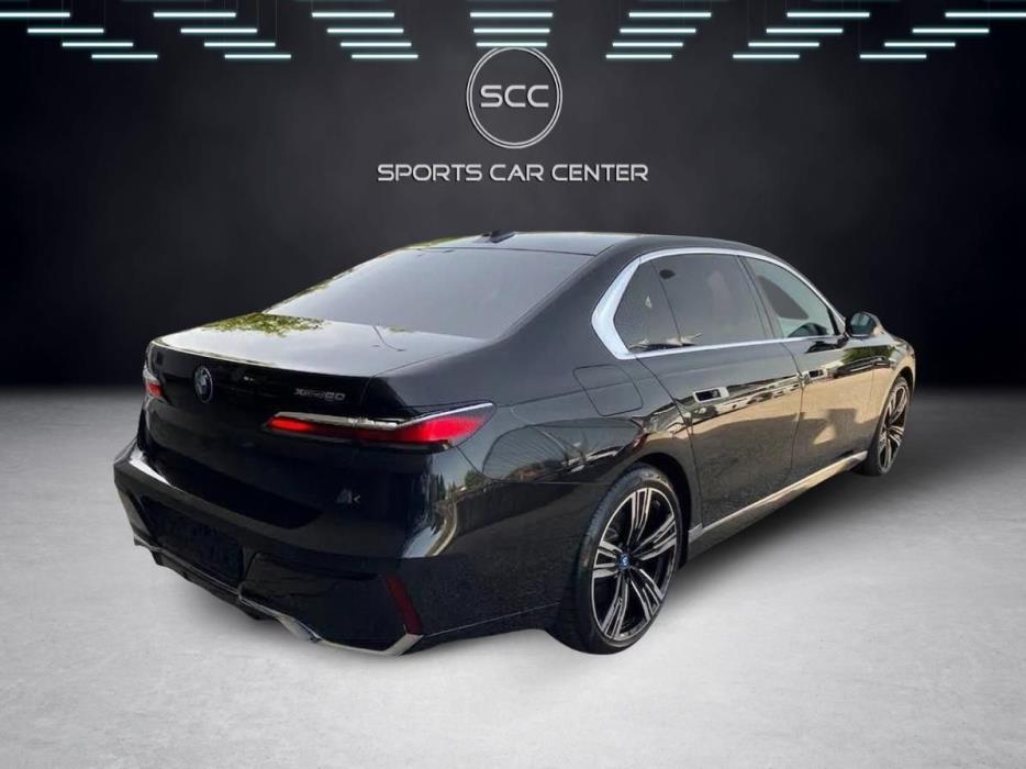 BMW i7 2023