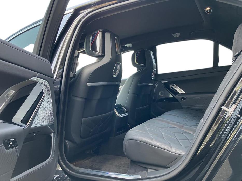 BMW i7 2023