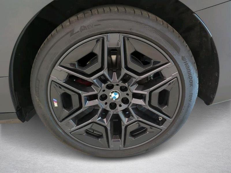 BMW IX 2025
