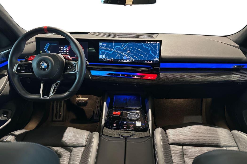 BMW M5 2025