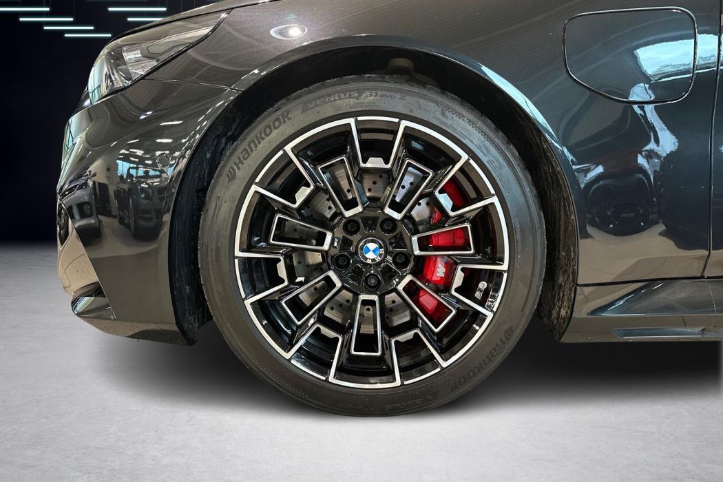 BMW M5 2025