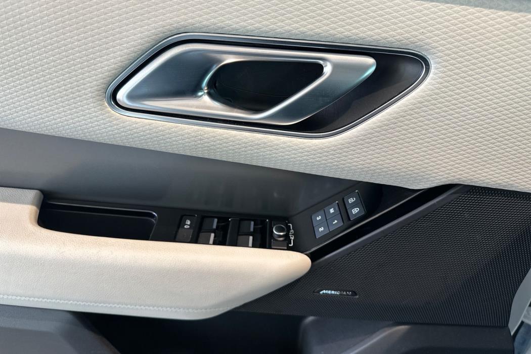 Land Rover Range Rover Velar 2021