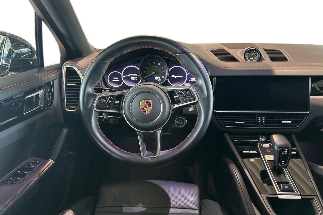 Porsche Cayenne 2023