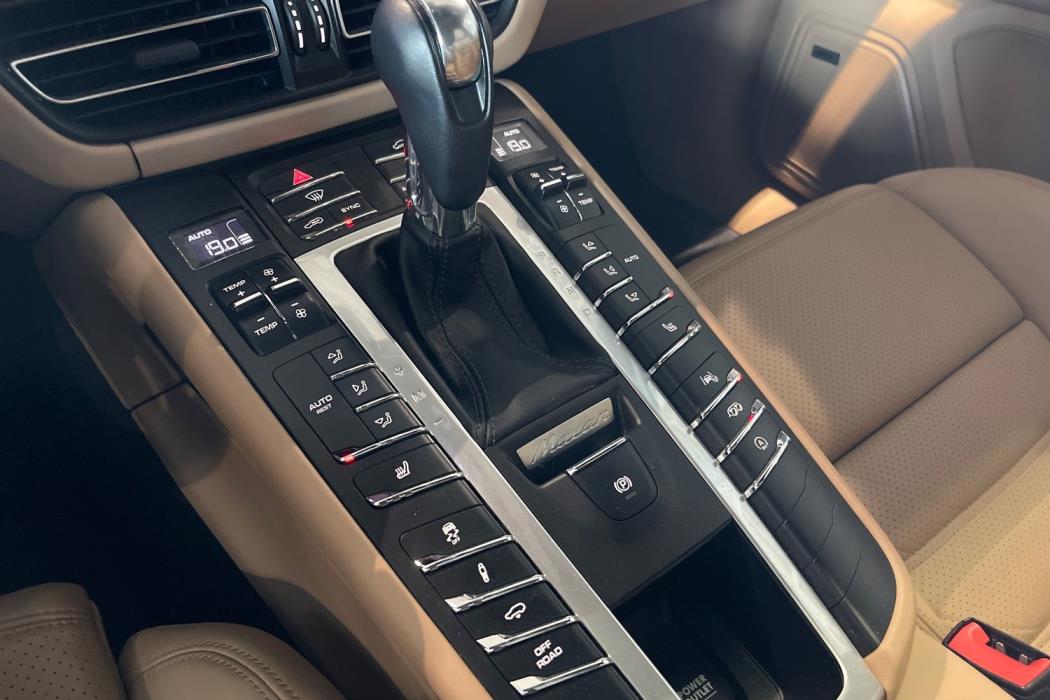 Porsche Macan 2020