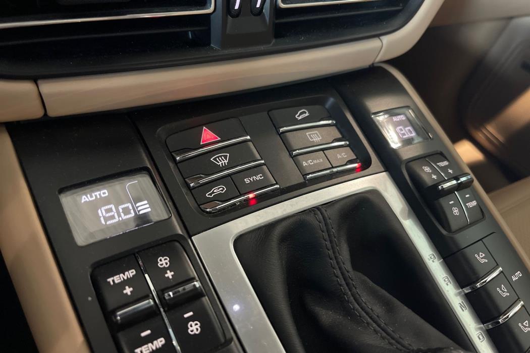 Porsche Macan 2020