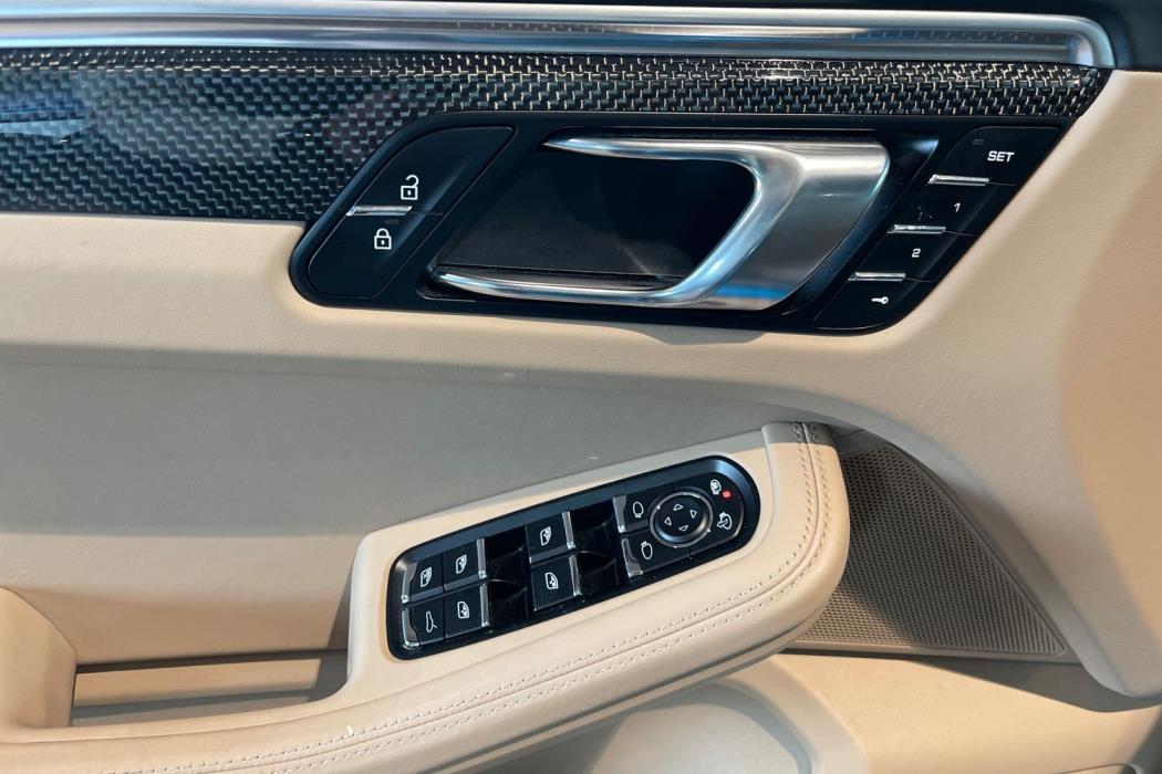 Porsche Macan 2020