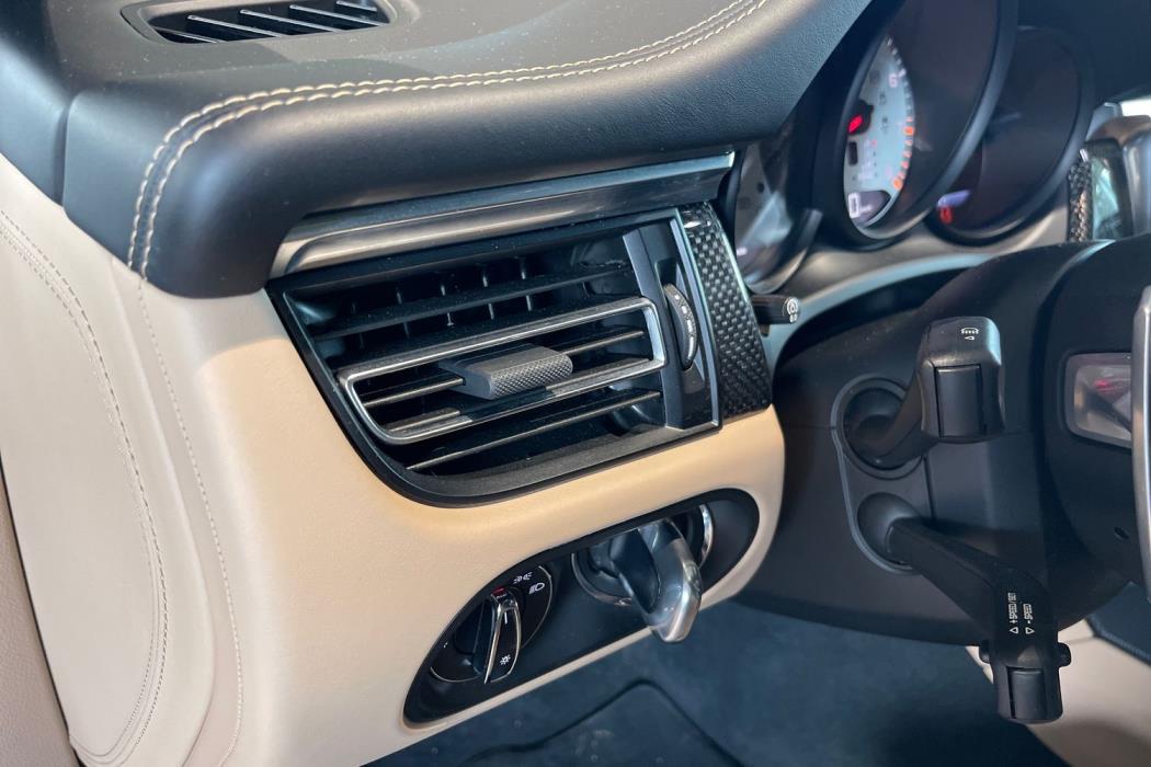 Porsche Macan 2020