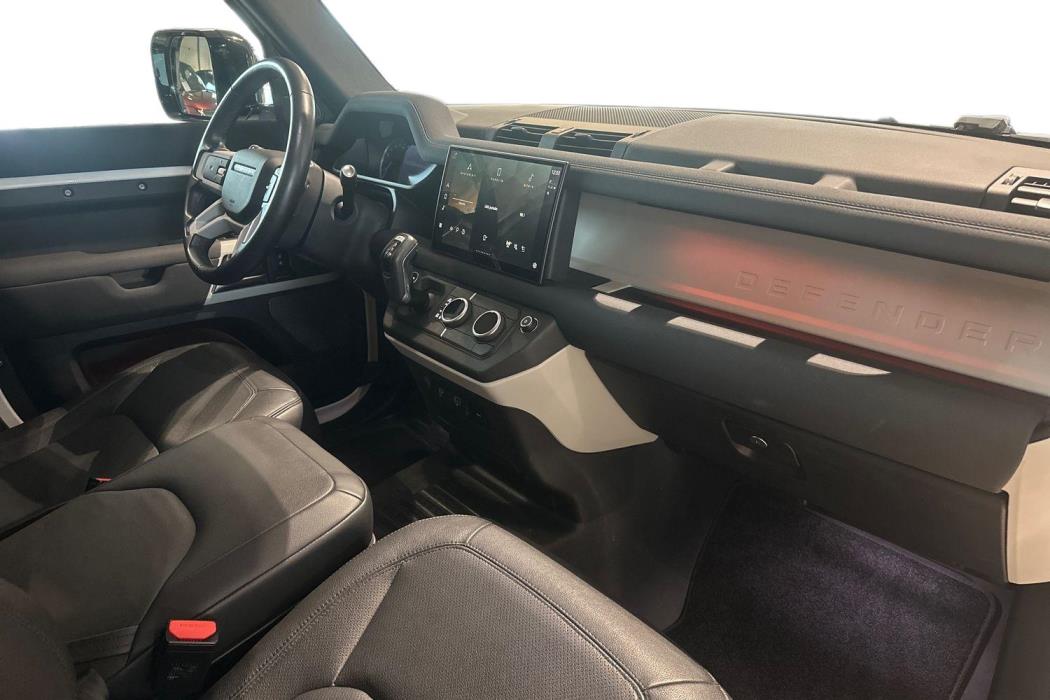 Land Rover Defender 2022