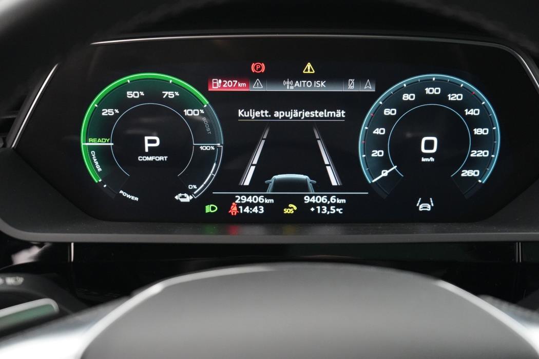 Audi e-tron 2023