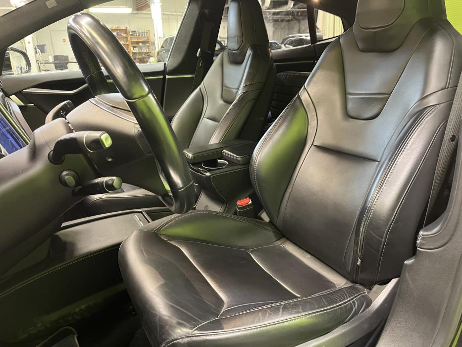 Tesla Model S 2016