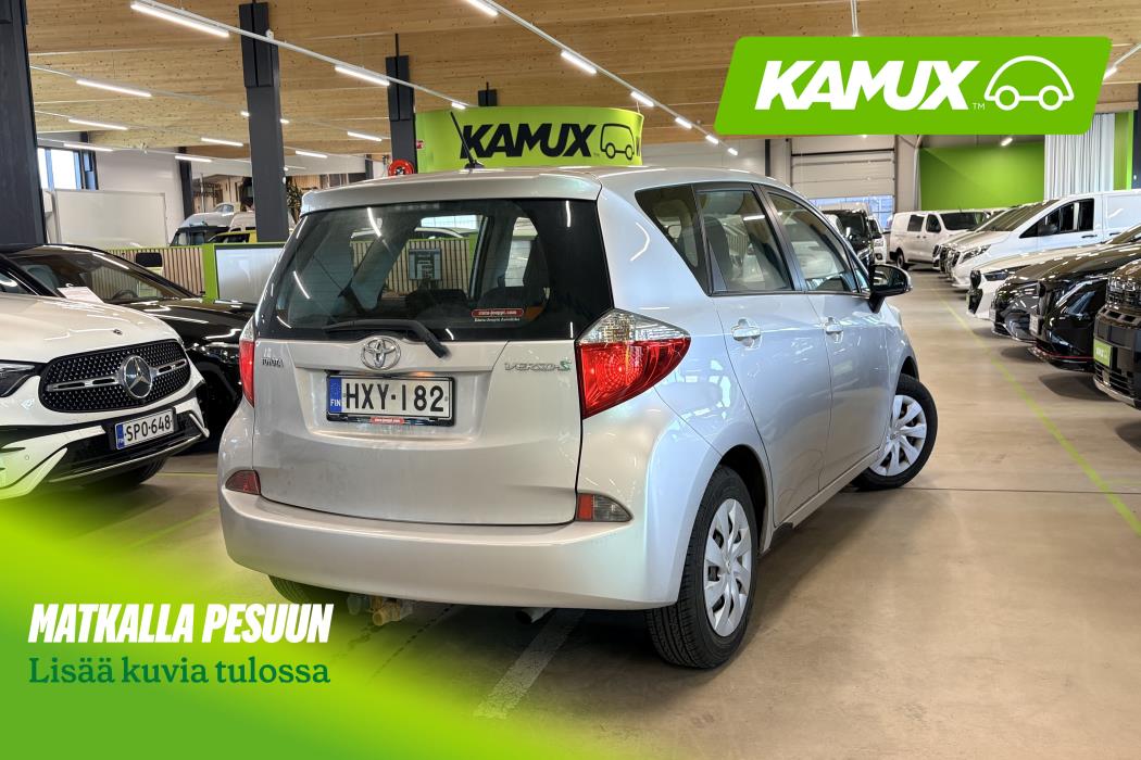 Toyota Verso-S 2011