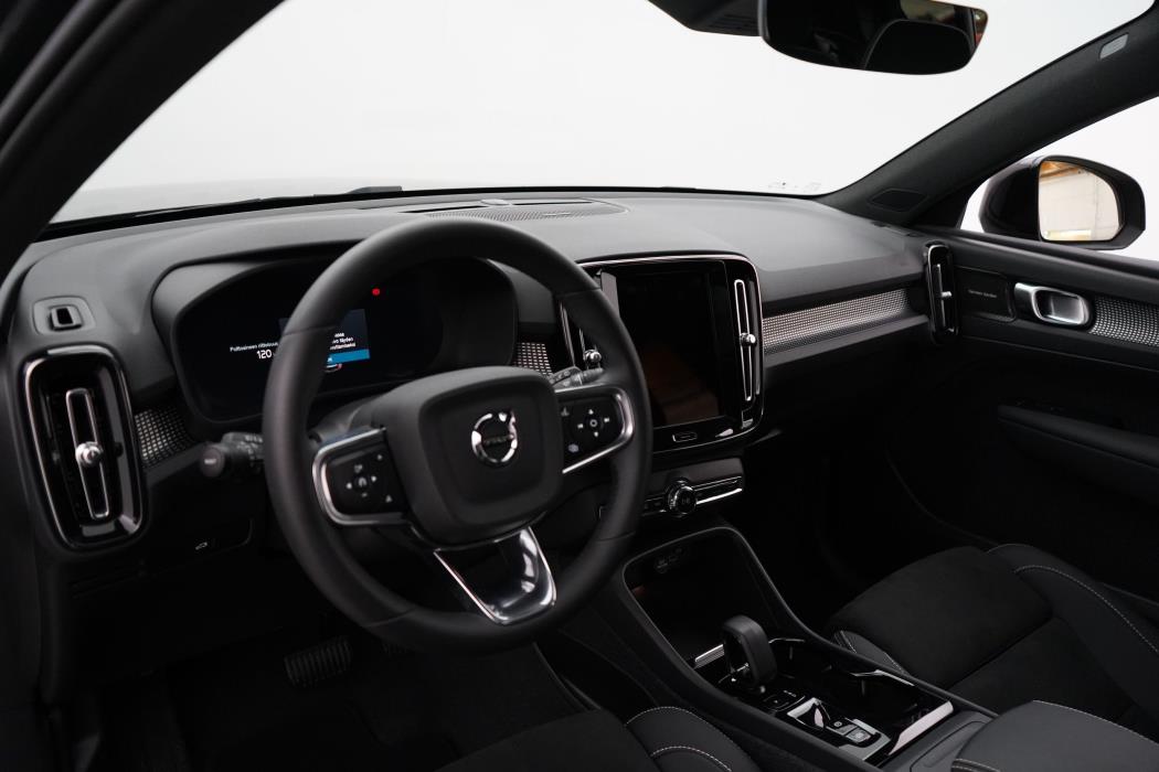Volvo XC40 2024