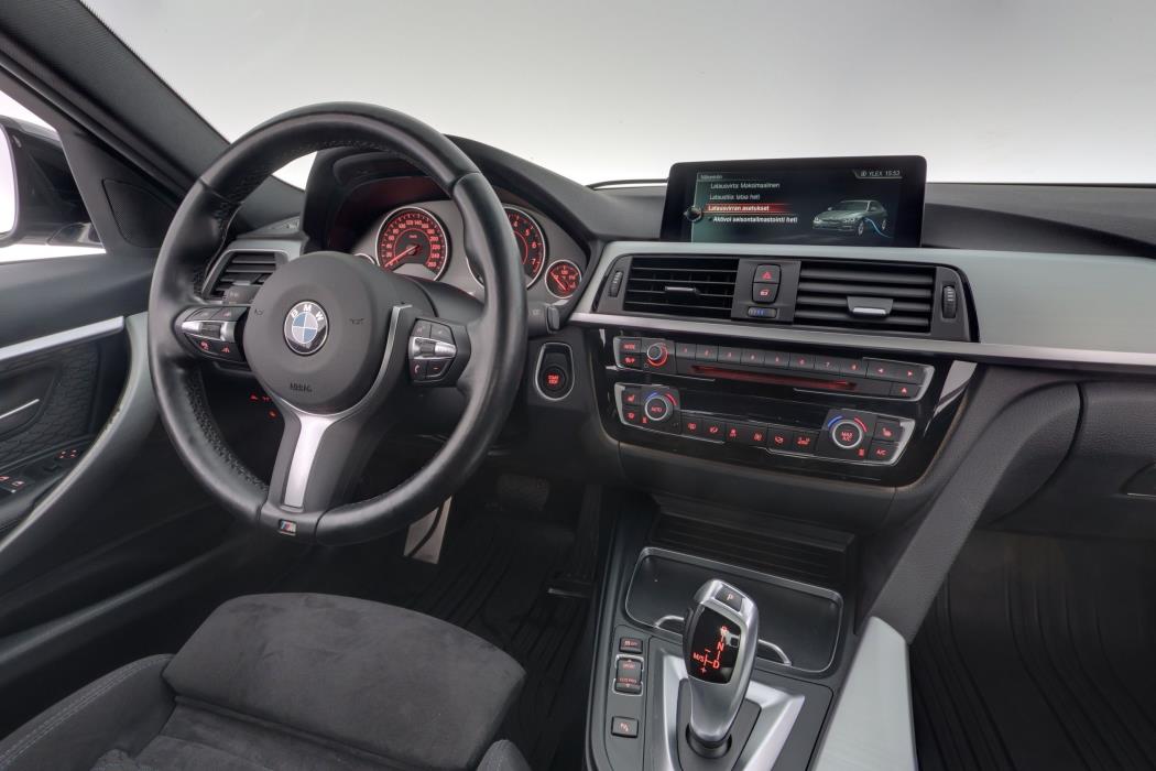 BMW 330 2017