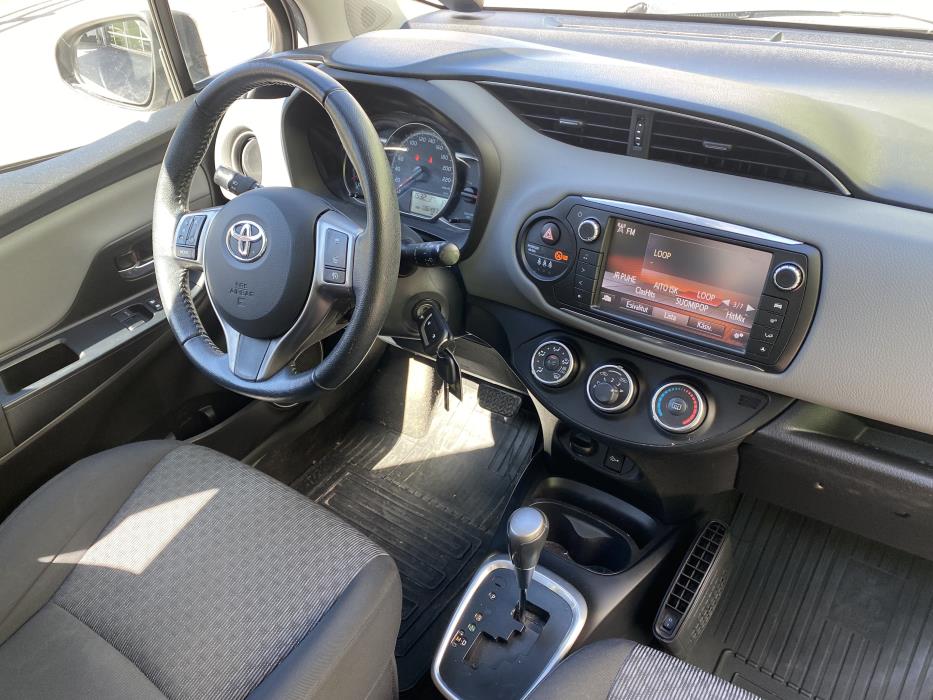 Toyota Yaris 2015