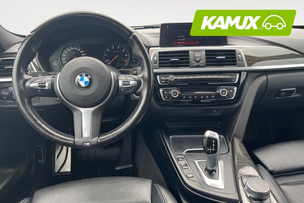 BMW 330 2018