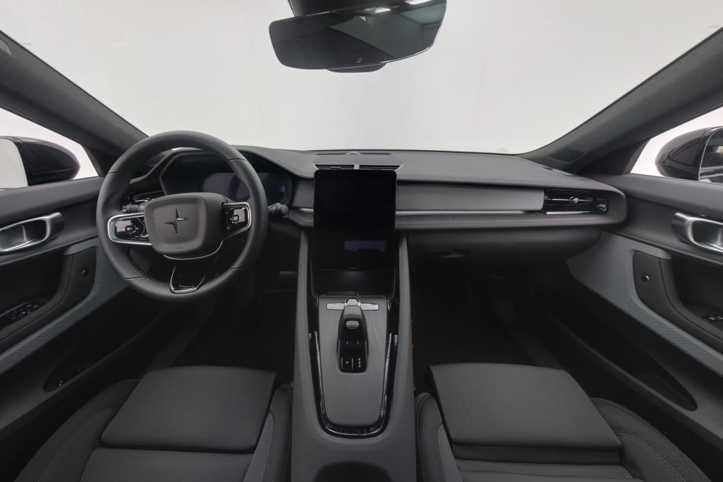 Polestar 2 2025