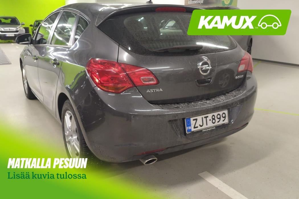 Opel Astra 2012