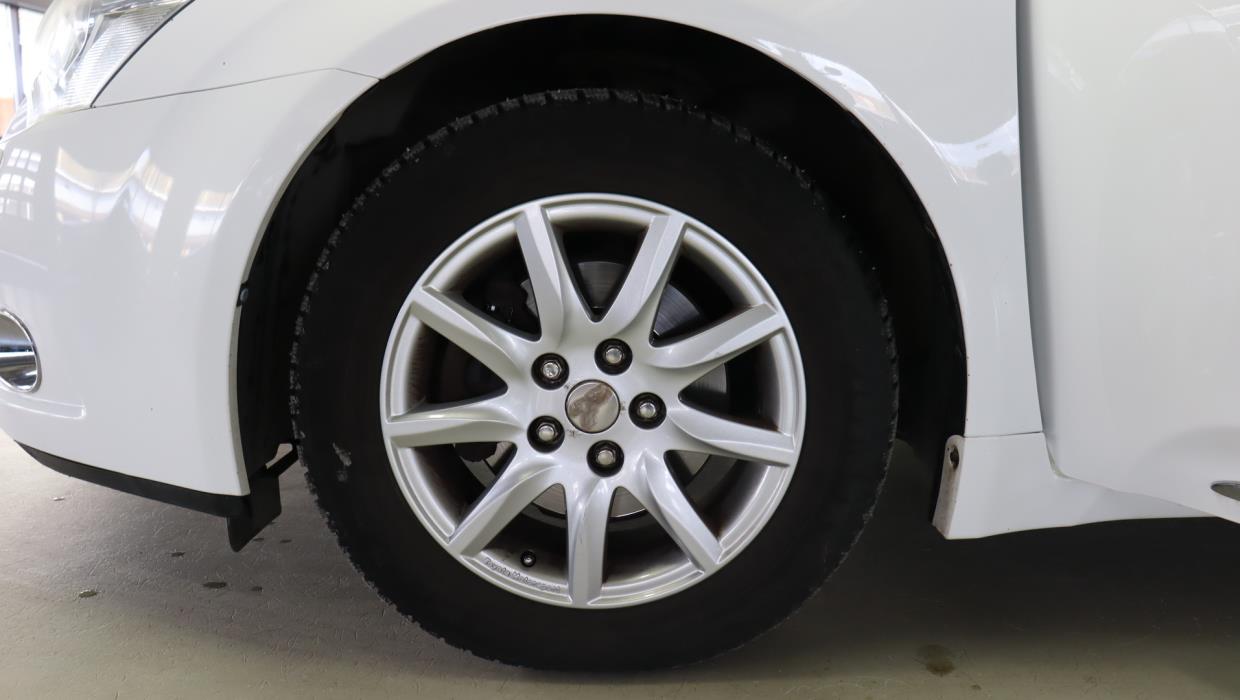 TOYOTA Avensis 2011