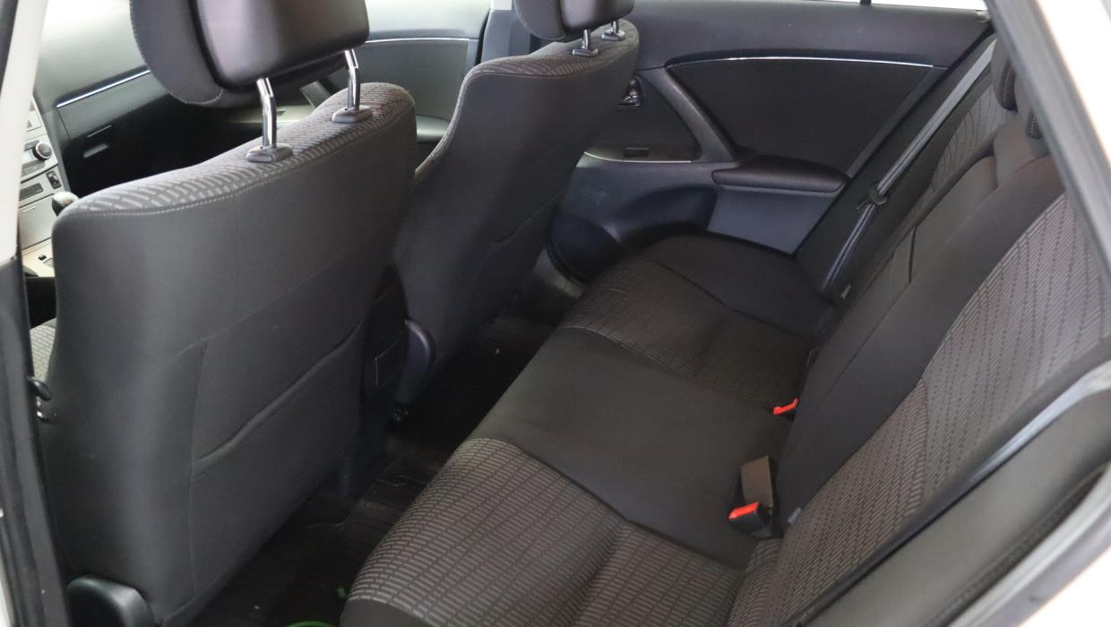 TOYOTA Avensis 2011