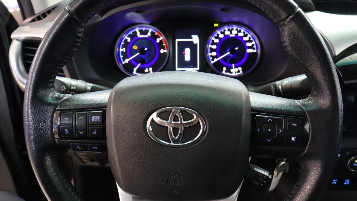 TOYOTA Hilux 2018