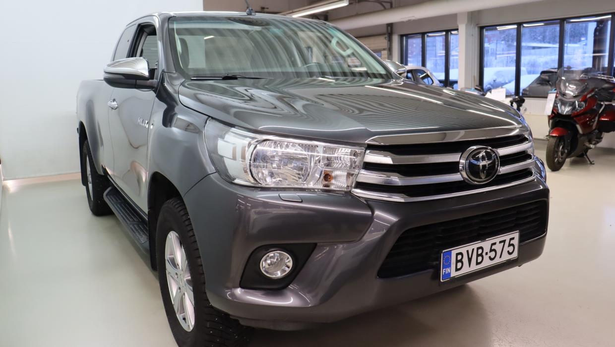 TOYOTA Hilux 2018