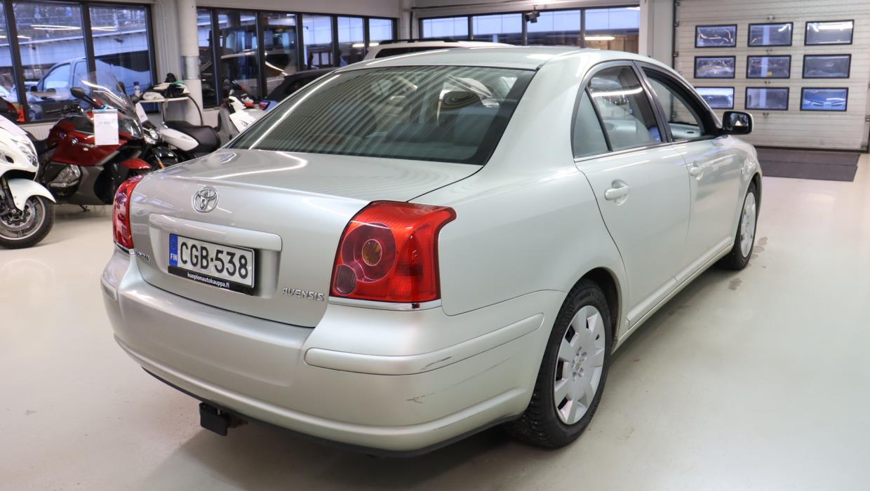 TOYOTA Avensis 2003