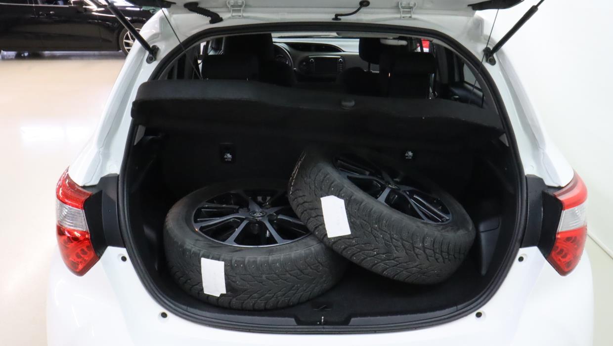 TOYOTA Yaris 2019