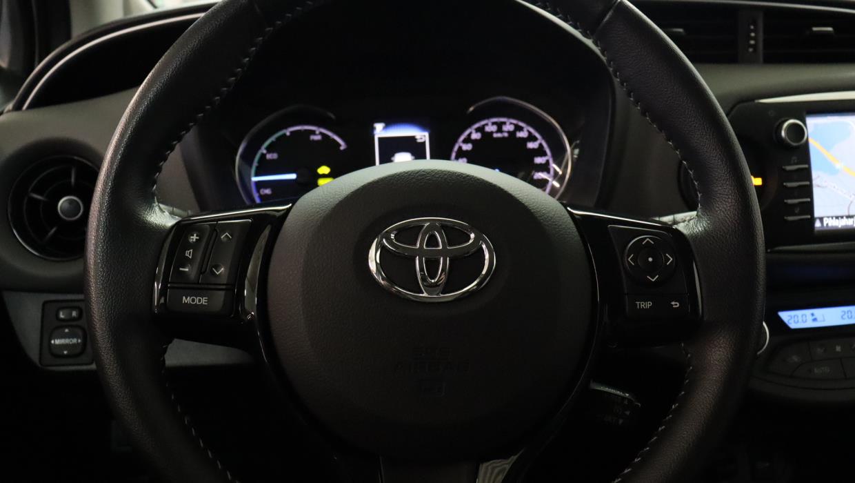 TOYOTA Yaris 2019