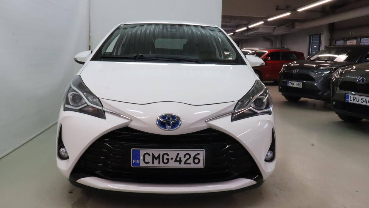 TOYOTA Yaris 2019
