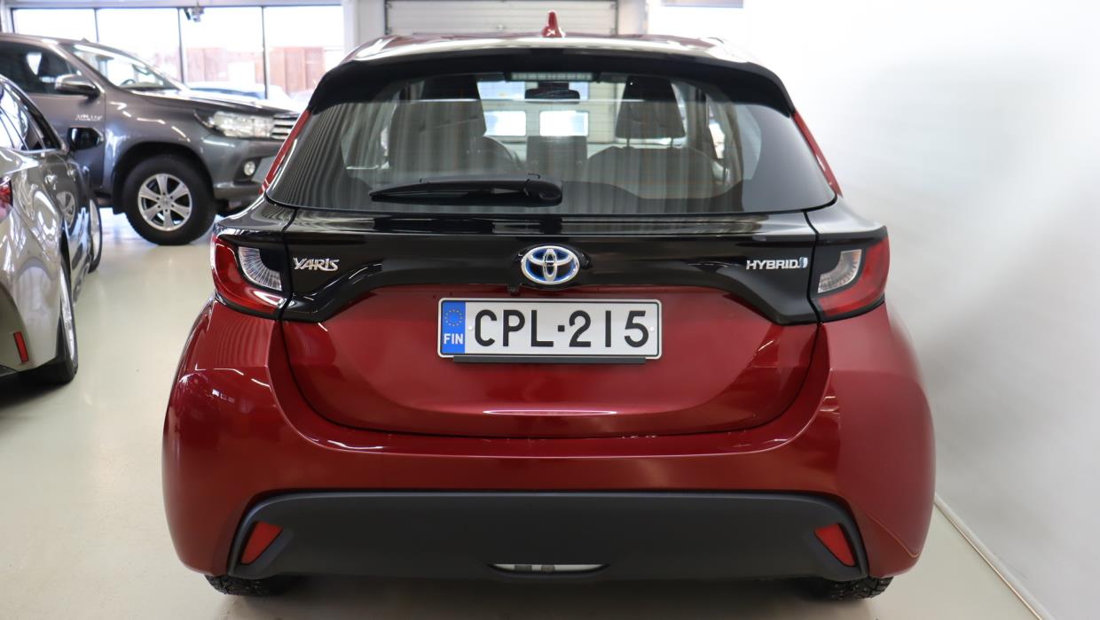TOYOTA Yaris 2021