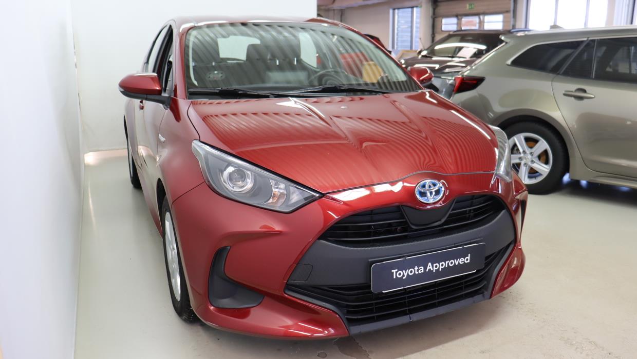 TOYOTA Yaris 2021