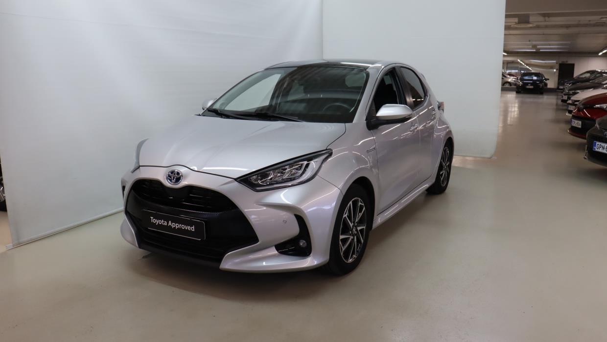TOYOTA Yaris 2021