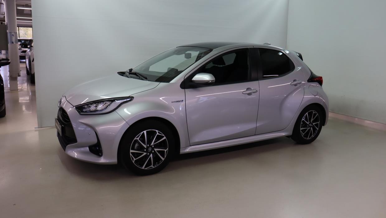 TOYOTA Yaris 2021