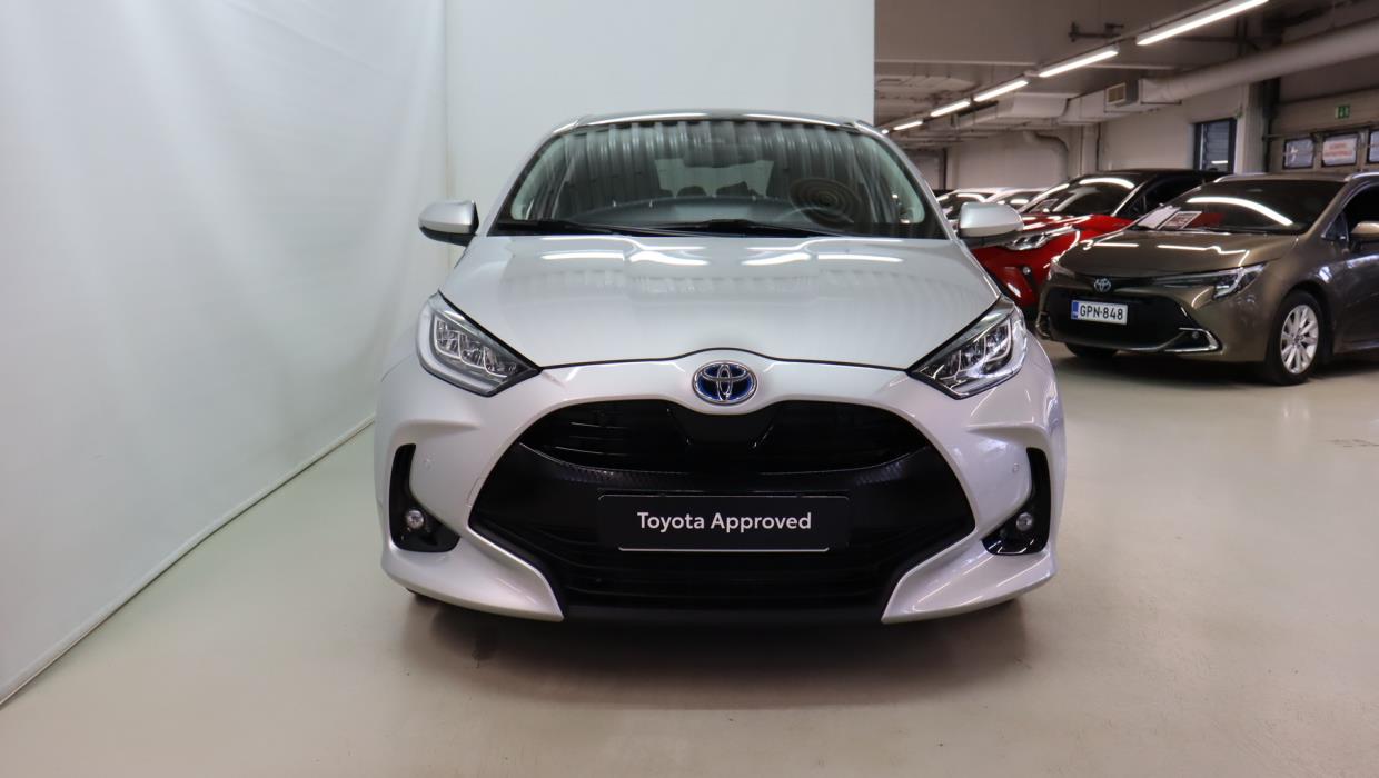 TOYOTA Yaris 2021
