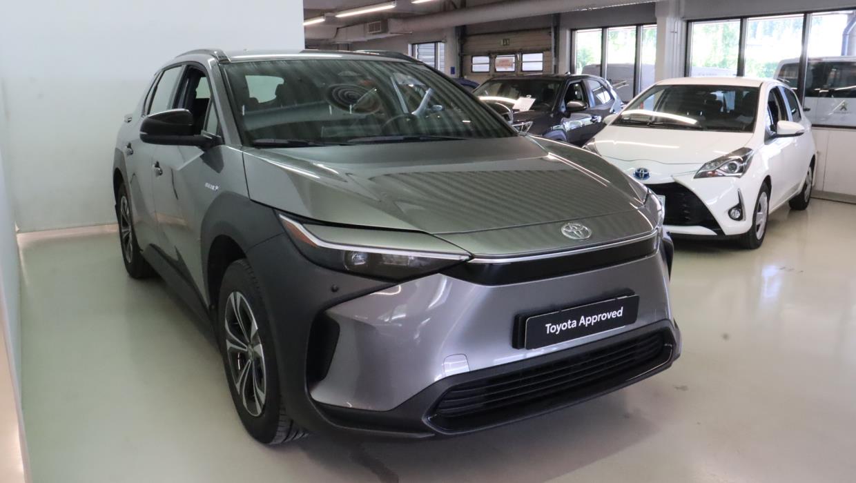 TOYOTA bZ4X 2023