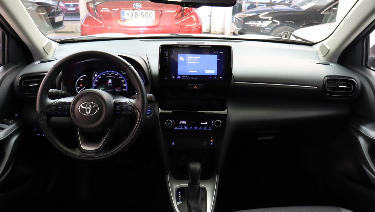 TOYOTA Yaris Cross 2024